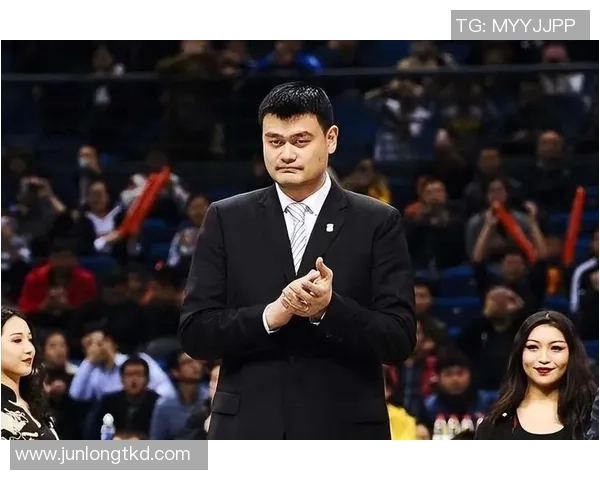 姚明赛前宣言激励全队士气展现中国篮球精神与团结力量 姚明赛前宣言激励全队士气展现中国篮球精神与团结力量