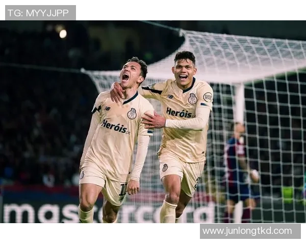 德甲激战巴萨绝杀波尔图全场沸腾精彩瞬间回顾与分析