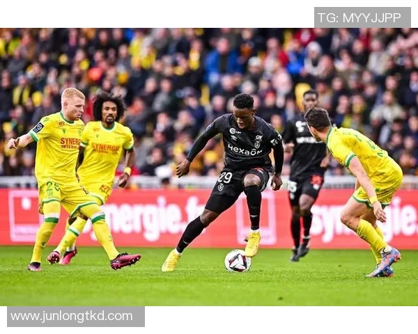 意甲惊天逆转莱比锡4-3力克皇马全场沸腾的瞬间回顾 意甲惊天逆转莱比锡4-3力克皇马全场沸腾的瞬间回顾