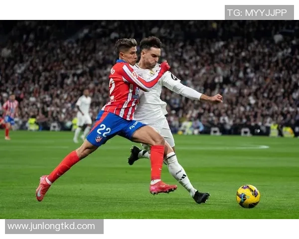 西甲激战：拜仁强势3-0莱比锡绝杀时刻点燃全场激情