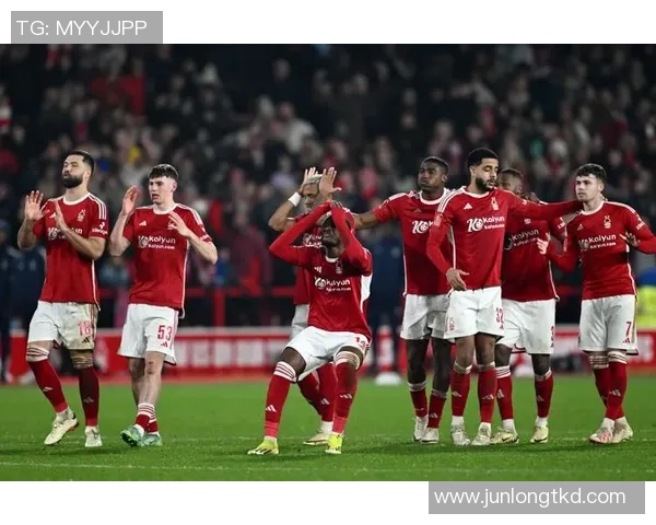 阿森纳狂胜那不勒斯五球大捷乌龙球成比赛转折点引发热议 阿森纳狂胜那不勒斯五球大捷乌龙球成比赛转折点引发热议