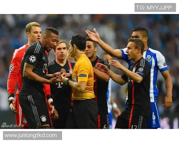 中超激战拜仁与波尔图握手言和红牌事件引发全场热议与转会猜想