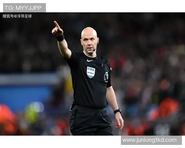 意甲焦点战曼联小胜巴黎神奇扑救引发争议判罚热议 意甲焦点战曼联小胜巴黎神奇扑救引发争议判罚热议