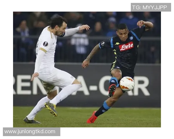 欧联杯精彩对决那不勒斯逆转里昂帽子戏法点燃全场激情 欧联杯精彩对决那不勒斯逆转里昂帽子戏法点燃全场激情