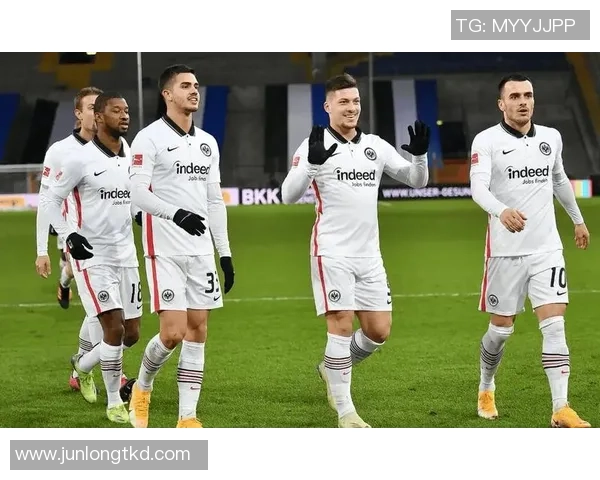 曼联友谊赛逆转尤文图斯全场沸腾精彩瞬间回顾与分析 曼联友谊赛逆转尤文图斯全场沸腾精彩瞬间回顾与分析