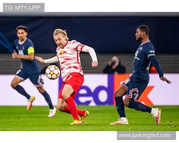 欧联杯激战巴黎圣日耳曼与莱比锡战平神扑瞬间引发全场热议与转会传闻 欧联杯激战巴黎圣日耳曼与莱比锡战平神扑瞬间引发全场热议与转会传闻