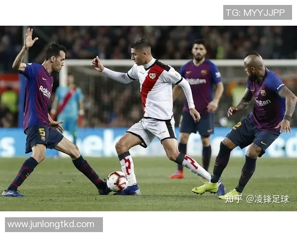 西甲激战巴萨与热刺互交白卷补时进球引发全场狂欢解析