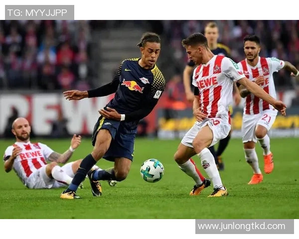 英超精彩对决波尔图与巴萨战成平局十大进球瞬间引发全场热烈反响 英超精彩对决波尔图与巴萨战成平局十大进球瞬间引发全场热烈反响