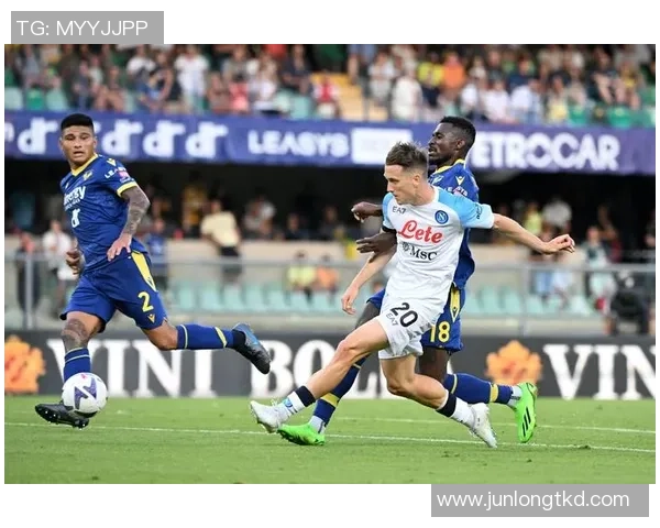 世界杯惊喜：那不勒斯逆转巴黎圣日耳曼引发全场狂欢数据分析揭秘