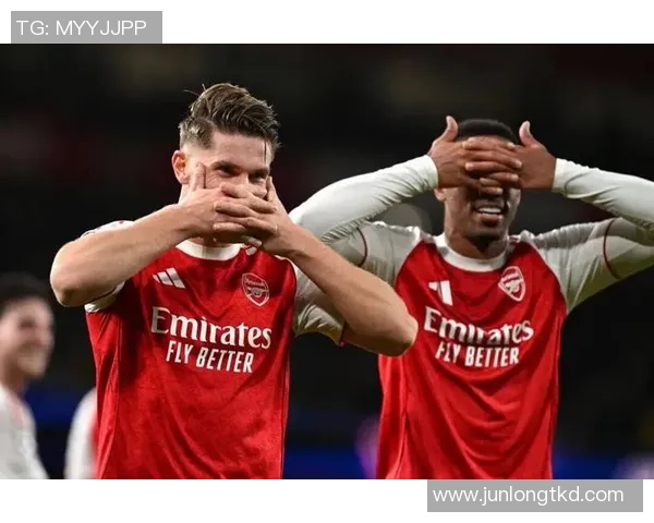 意甲激战巴黎圣日耳曼逆转曼联上演惊心动魄的三球大战与十大精彩进球回顾