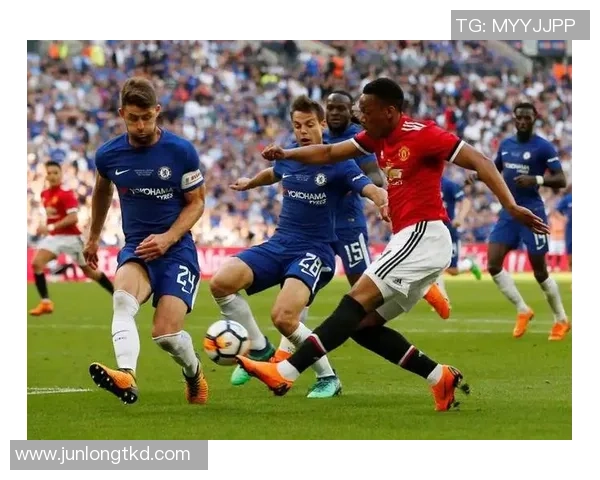 足总杯精彩对决巴萨大胜巴黎圣日耳曼神扑瞬间成比赛转折点