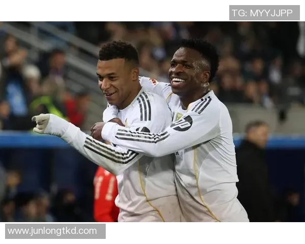 世界杯惊天冷门皇马与尤文图斯激战成平局引发全场热议